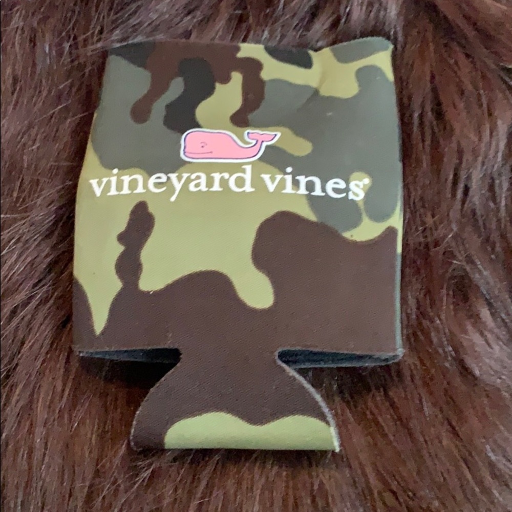VINEYARD VINES KOOZY - Picture 1 of 2